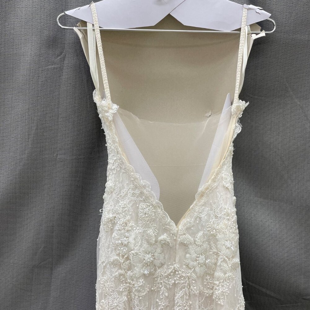 Ines Di Santo spaghetti strap lace sheath wedding gown - Picture 5 of 13